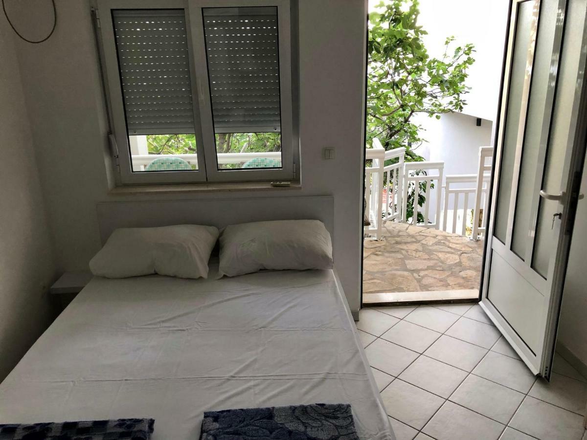Apartments Lukrecia Неум Экстерьер фото