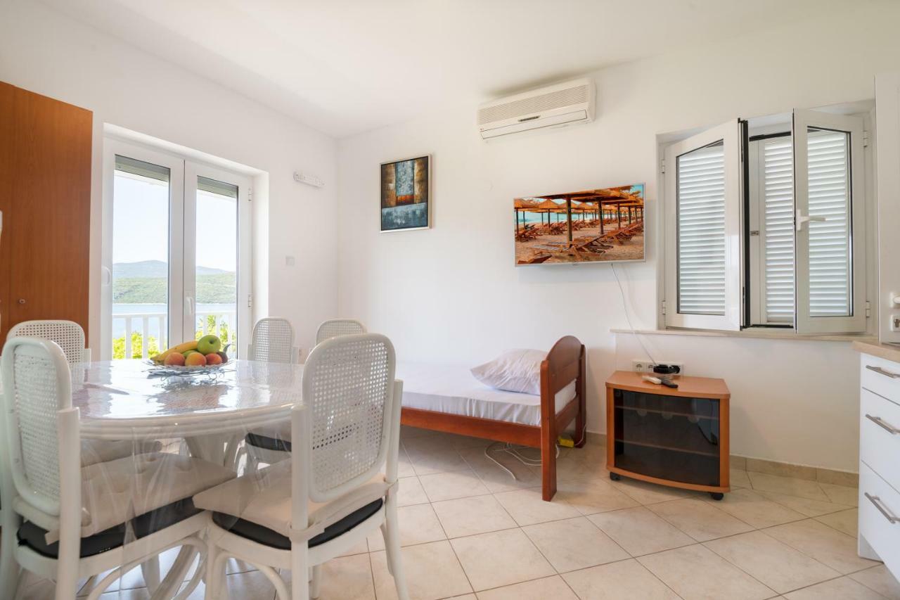 Apartments Lukrecia Неум Экстерьер фото