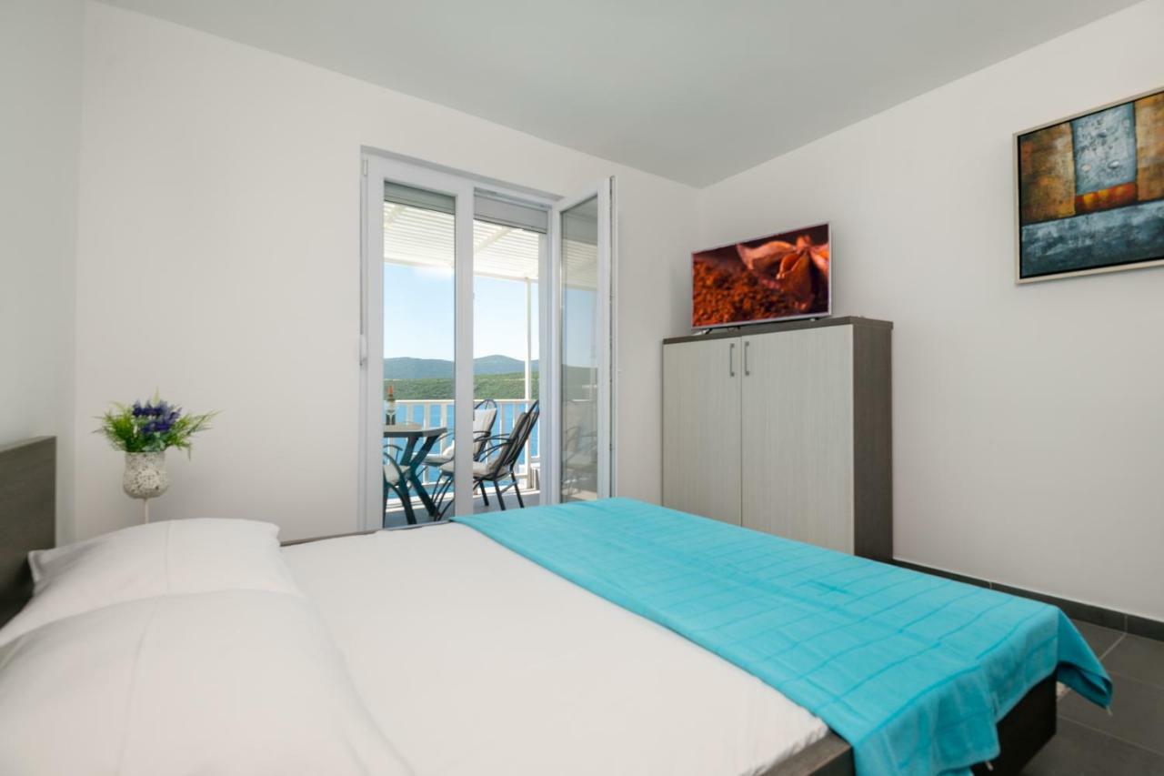 Apartments Lukrecia Неум Экстерьер фото