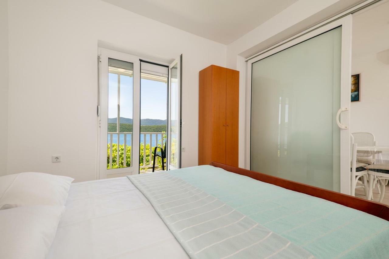Apartments Lukrecia Неум Экстерьер фото