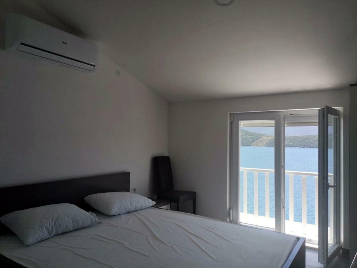 Apartments Lukrecia Неум Экстерьер фото