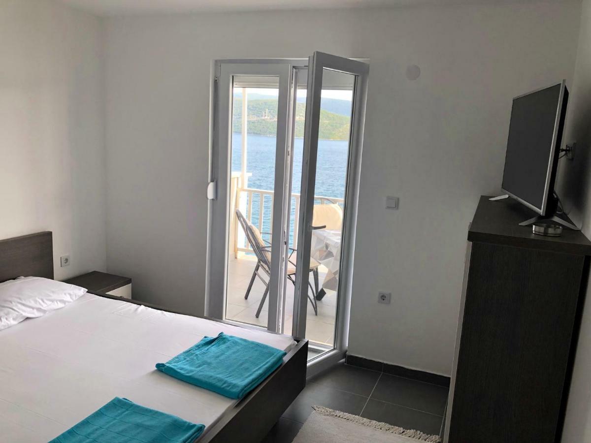 Apartments Lukrecia Неум Экстерьер фото